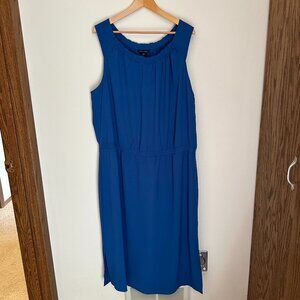 Sleeveless Blue Universal Standard Dress
